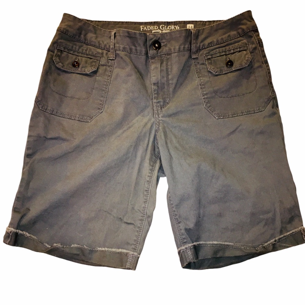 NWOT-Size 14 shorts.